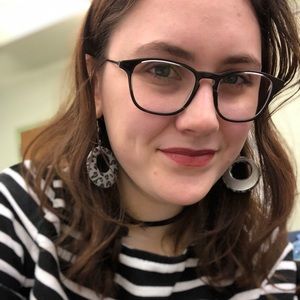 Meet your Posher, Caroline